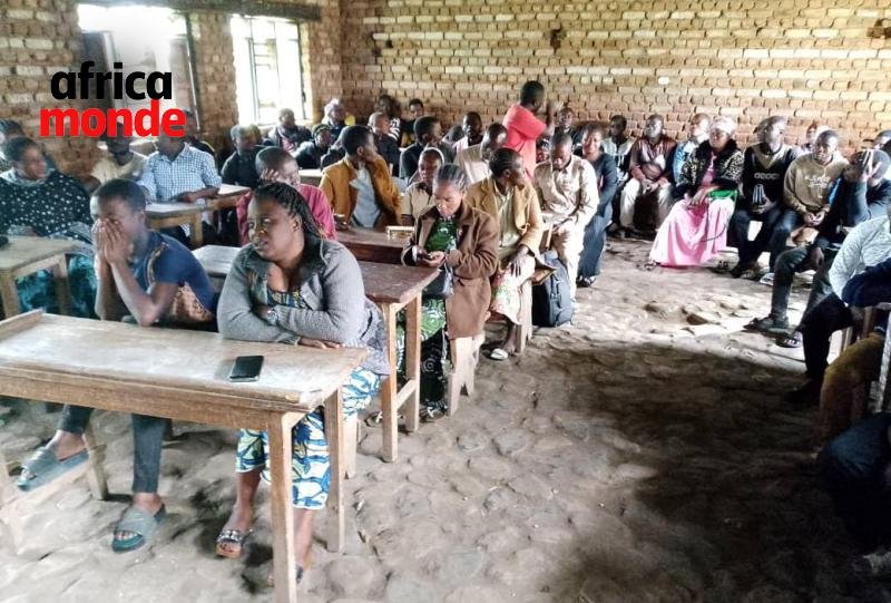 Les enseignants de Beni lors de leur assemblée générale 