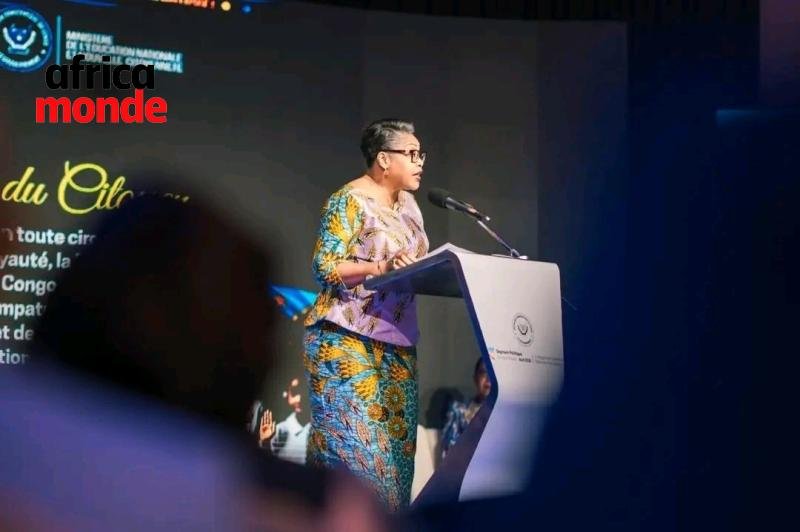 La première ministre cheffe du gouvernement Judith SUMINWA 