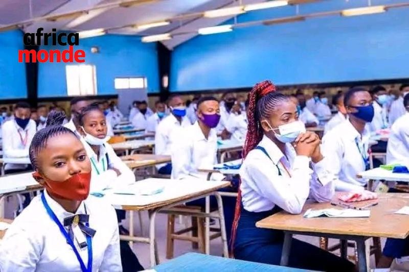Les élèves dans ma salle des examens 