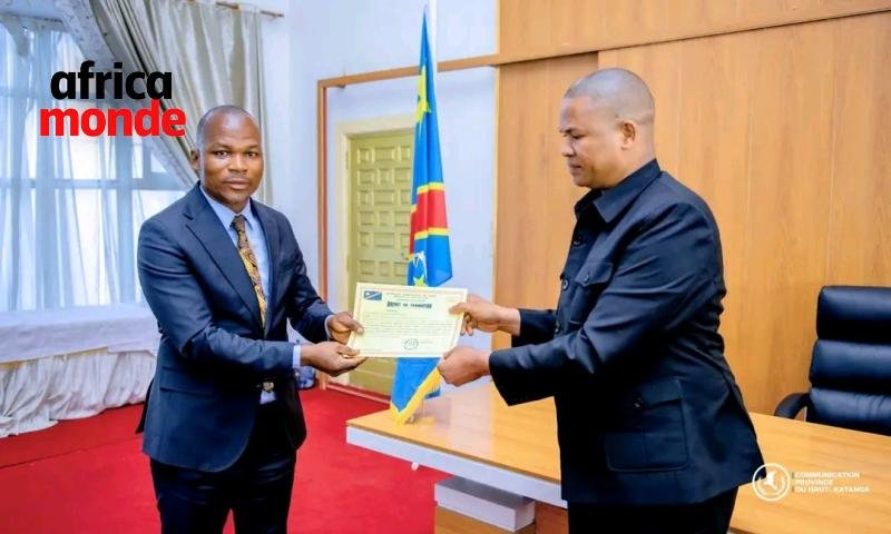 Le gouverneur ai Martin kazembe et le docteur Clément Lwamba 