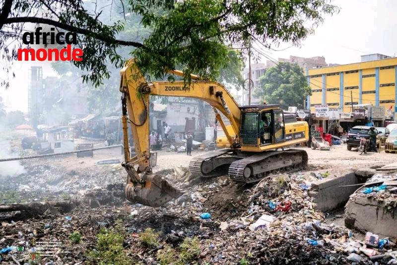 Lutte contre les constructions anarchiques et l’occupation illégale des espaces publics de la capitale.