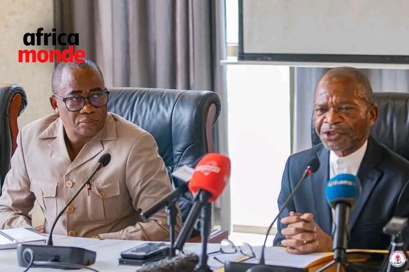 L'archevêque Ejiba Yamampia, Jonas Tshombela dela  société civile 