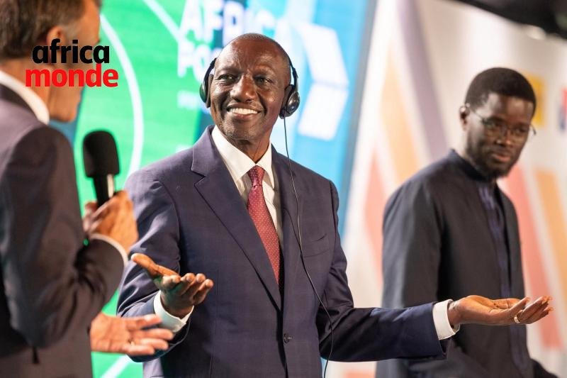 Le président kényan William Ruto et Emmanuel Macron 