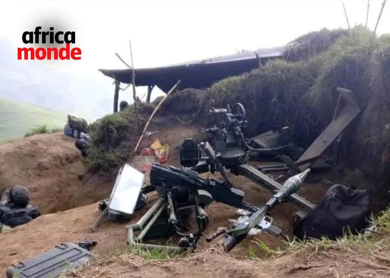 Des équipements militaires abandonnés sur le terrain par le militaires rwandais 