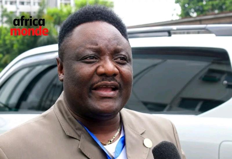 L’acteur politique Joseph Olenga Nkoy