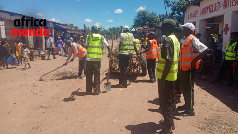 La brigade d'assainissement de la ville de Mwena ditu 