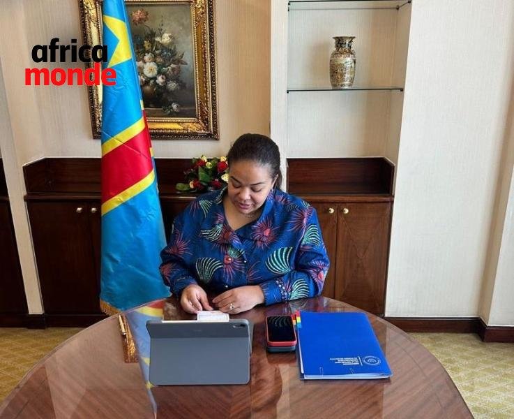La Ministre d’État en charge des Affaires étrangères, Mme Thérèse Kayikwamba Wagner