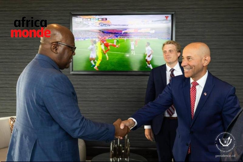 Le Président Félix TSHISEKEDI et Frank W. Garcia Jr., Secrétaire d’État adjoint américain chargé des Affaires africaines.