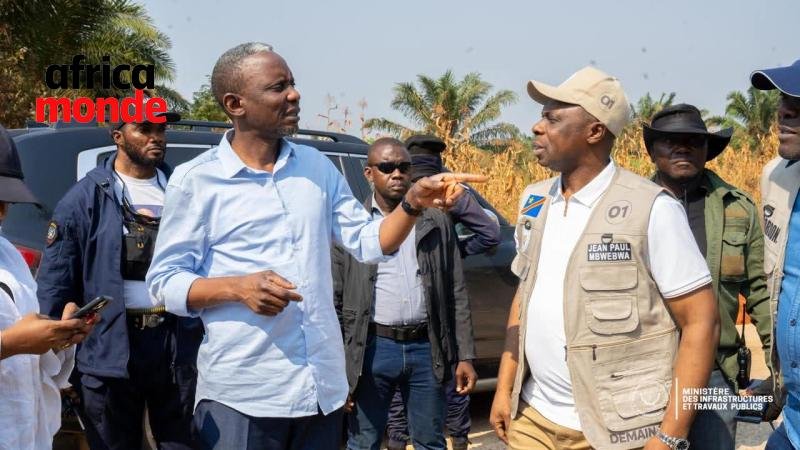 Le ministre John Banza Lunda, et le gouverneur Jean Paul Mbuebua