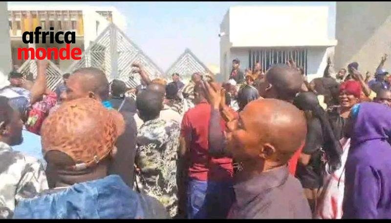 Les commerçants du marché Mzee Laurent Désiré Kabila 