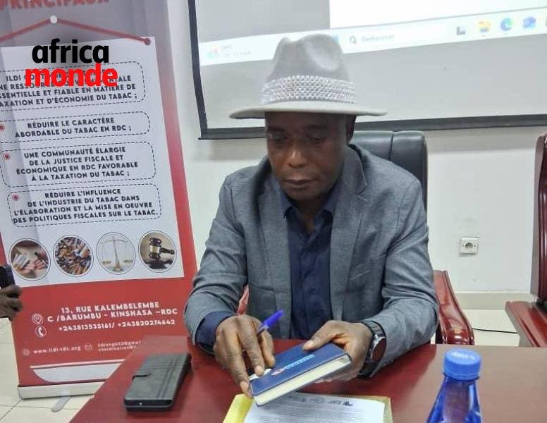 Le directeur du  (PNLCT), le professeur Patrick Milambo