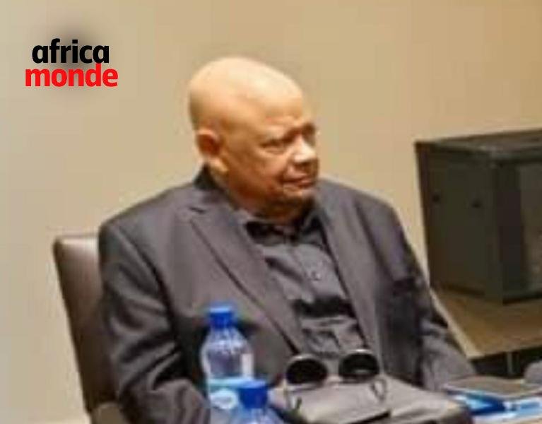 Raphaël Kateba katoto acteur politique lors de consultation 