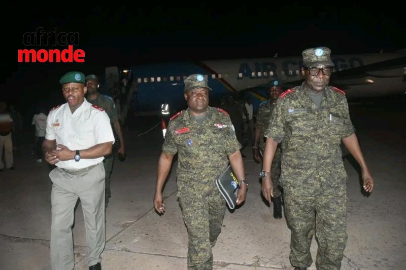 Le général-major KALONDA FAMBA , commandant général des écoles militaires des FARDC, lors de son arrivée 