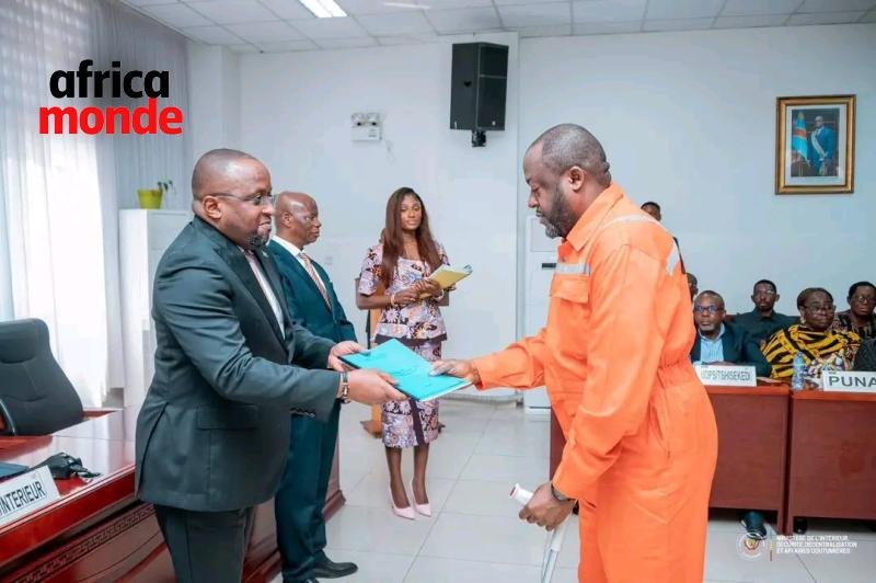 Le ministre de l'intérieur Jacquemain Shabani Loko 