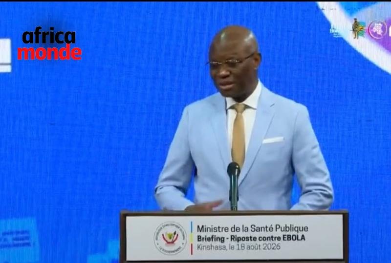  Le ministre de la Santé publique, Hygiène et Prévoyance sociale, Roger Kamba