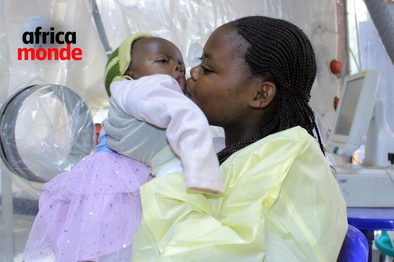 Le bébé qui est affecté par Ebola 