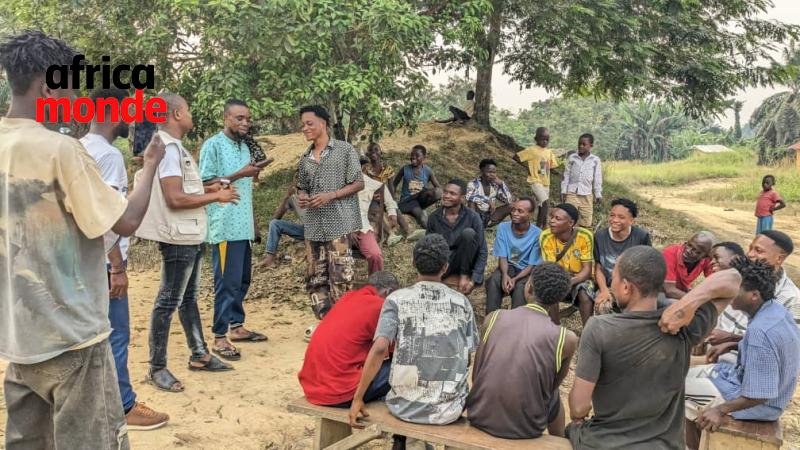 Les membres des Aigles du Congo en pleine sensibilisation 
