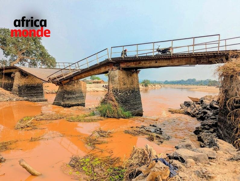 Le pont Lwizi, situé à une cinquantaine de kilomètres du territoire de Kabalo