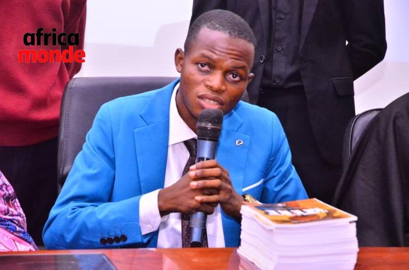 L'écrivain congolais Séraphin Mikobi Mikobi 