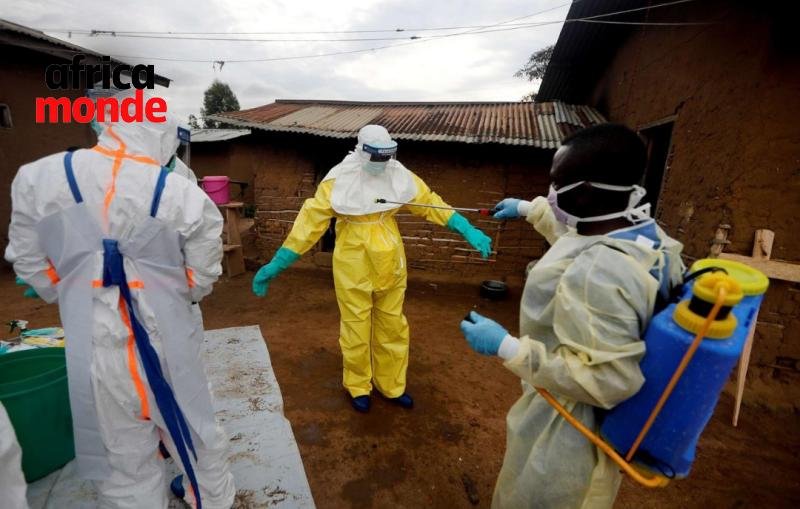 Les agents de santé restent au cœur du dispositif mis en place pour contenir la propagation du virus.