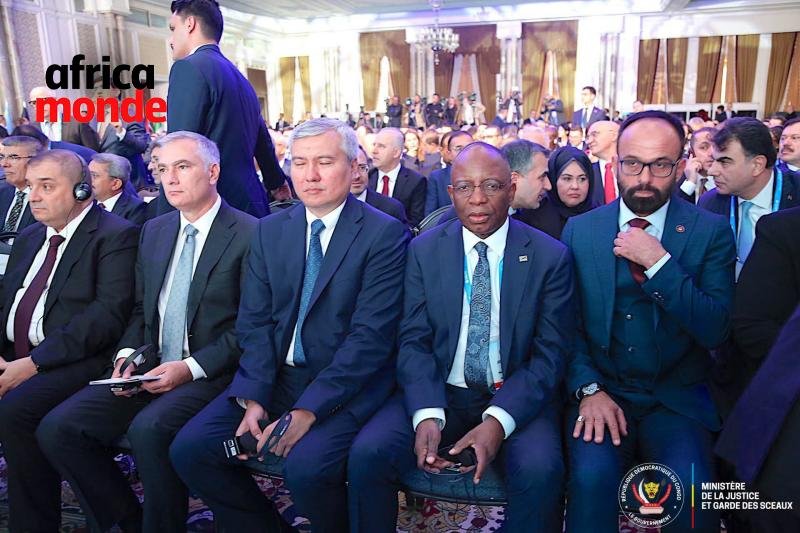 Guillaume Ngefa Atondoko Andali, prend part,  au Sommet international sur la Justice.