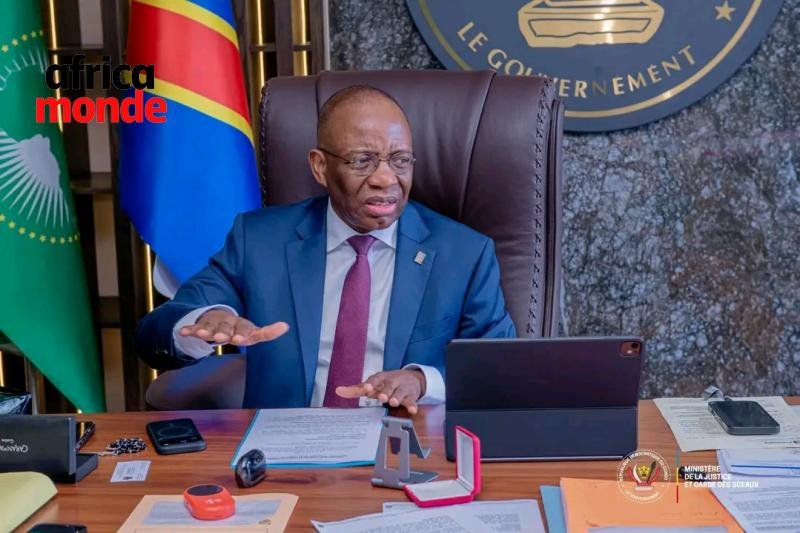 Le ministre de la Justice , Guillaume Ngefa Atondoko Andali